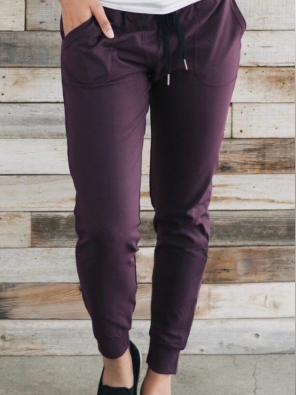 Zyia Active Women’s athletic plum unwind jogger size large NEW!!